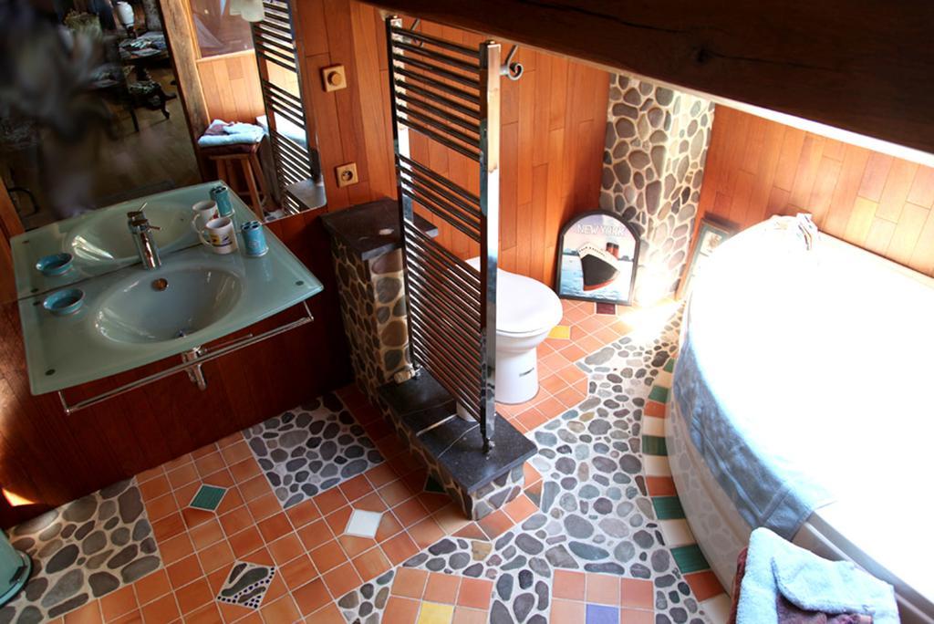 Bed and Breakfast La Citadelle D'Hututu Avesnes-sur-Helpe Zimmer foto