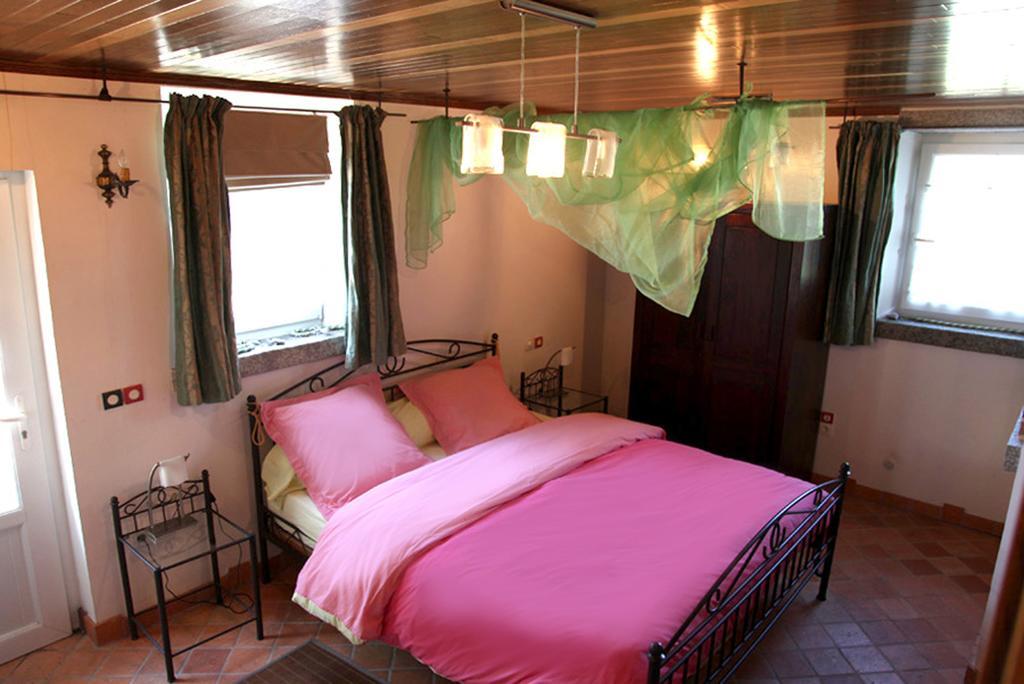 Bed and Breakfast La Citadelle D'Hututu Avesnes-sur-Helpe Zimmer foto