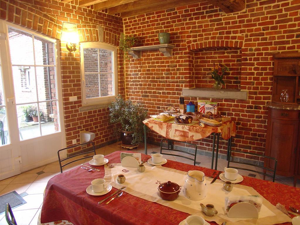Bed and Breakfast La Citadelle D'Hututu Avesnes-sur-Helpe Exterior foto